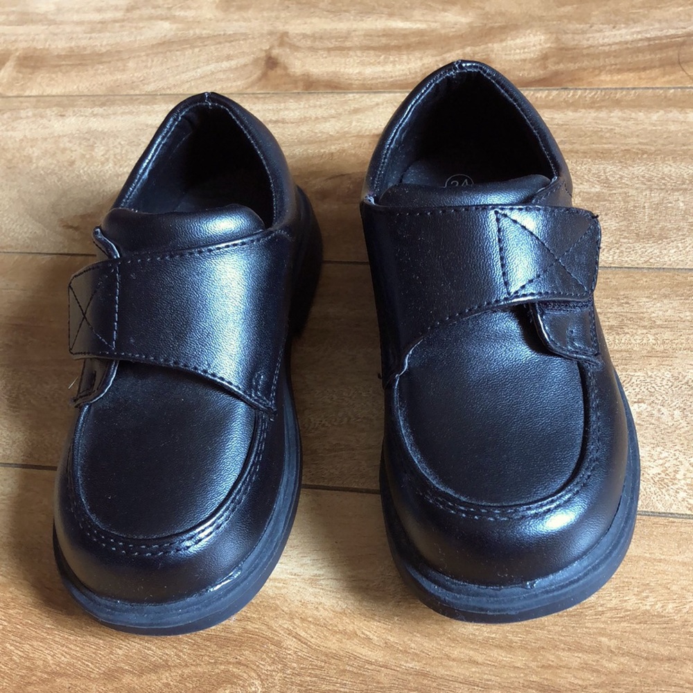 3/$20 Black toddler dress shoes with Velcro